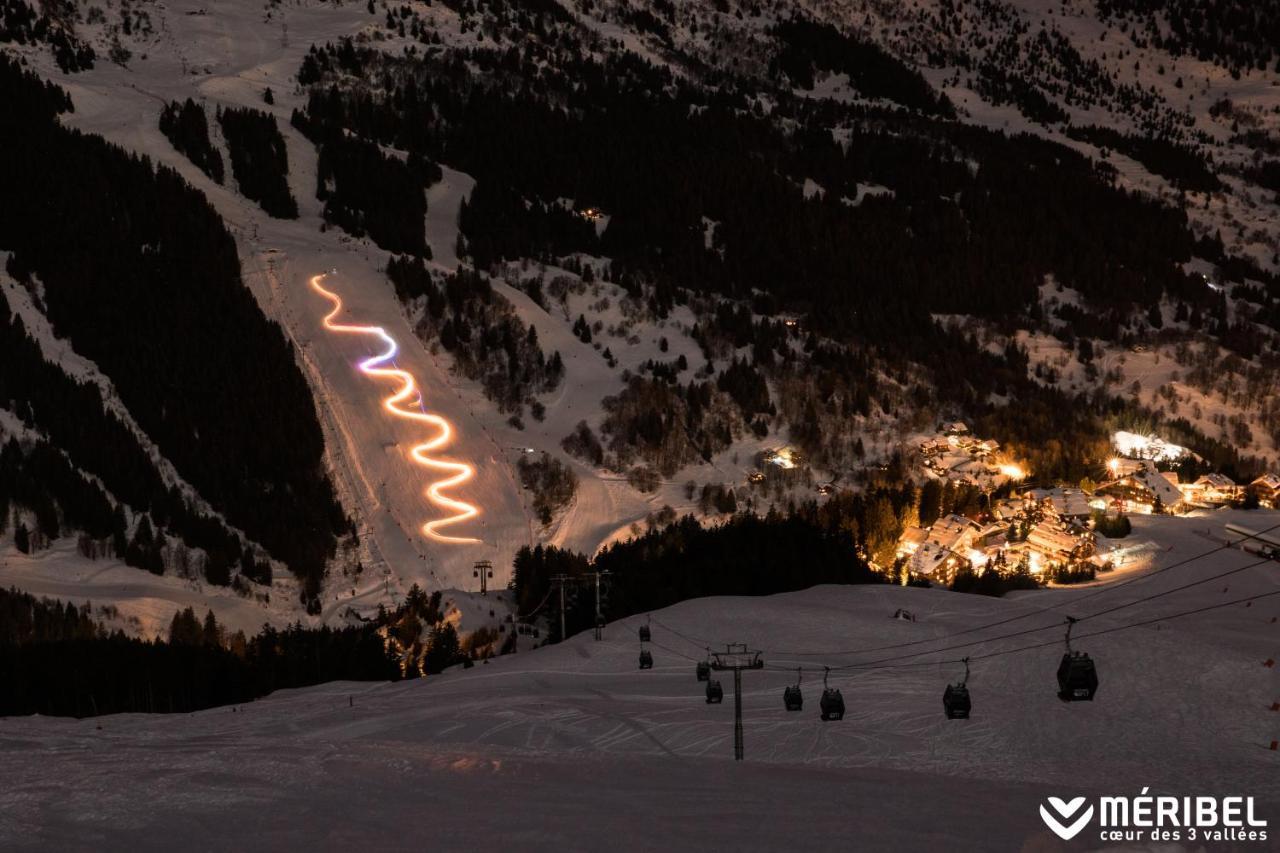 Hotel Le Chamois D'Or, Ussim Vacances Meribel Exterior photo